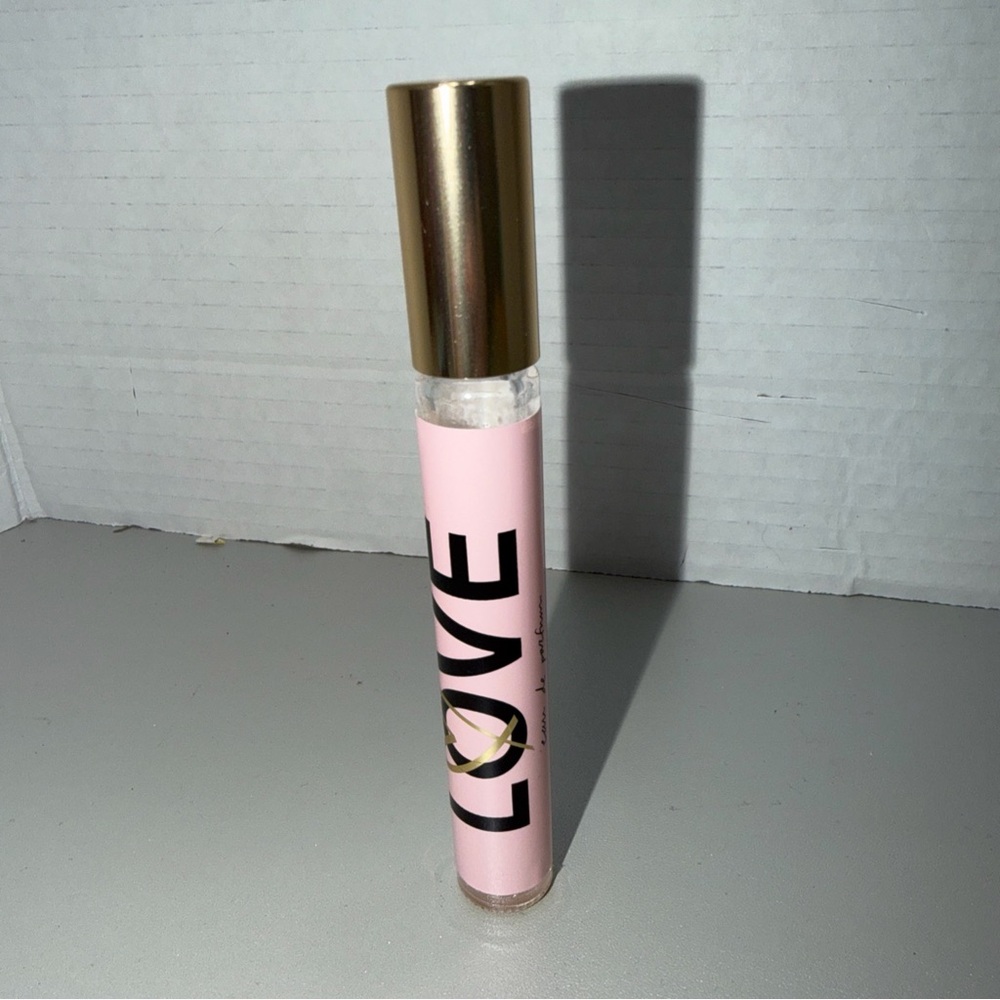 Victoria’s Secret LOVE Eau De Parfum Perfume Rollerball Travel Purse Size 0.23oz